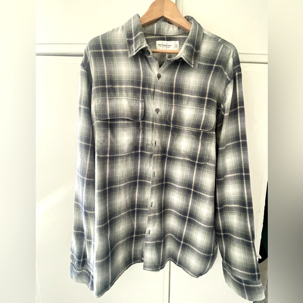 💚 Abercrombie & Fitch long sleeve shirt, great condition